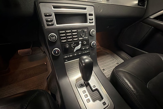 Volvo V70 23 of 27