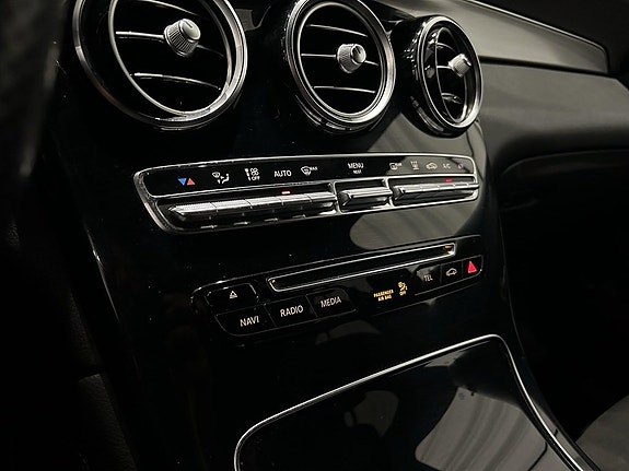 Mercedes-Benz GLC 220 d 12 of 14