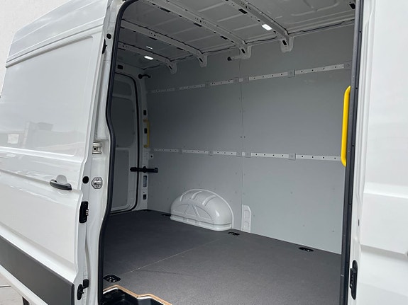 Volkswagen Crafter 35 13 of 17