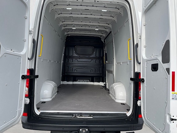 Volkswagen Crafter 35 11 of 17