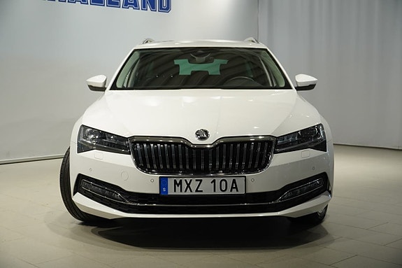 Skoda Superb 2 of 25