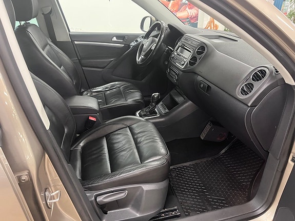 Volkswagen Tiguan 14 of 19