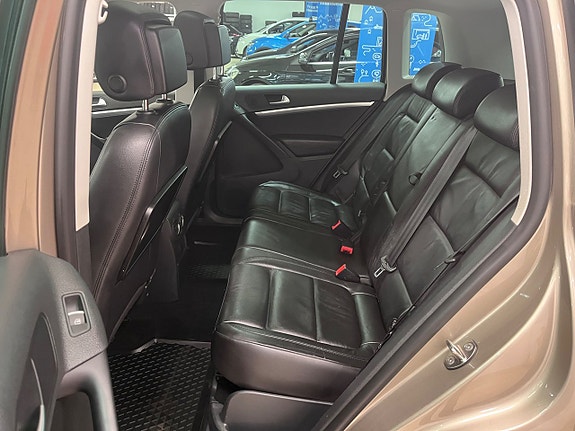 Volkswagen Tiguan 12 of 19