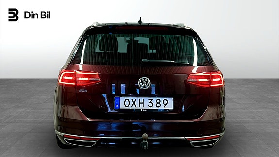 Volkswagen Passat 5 of 26