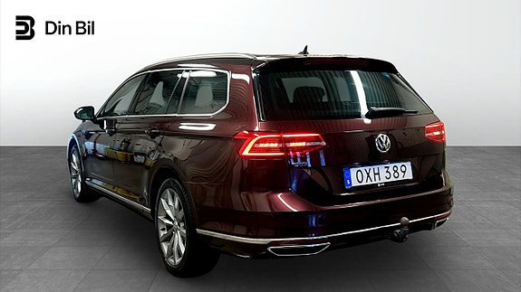 Volkswagen Passat 3 of 26