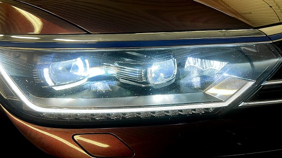 Volkswagen Passat 15 of 26