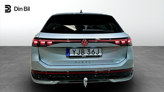 Volkswagen Passat 5 of 23