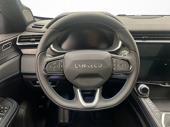 Lynk & Co 01 23 of 30