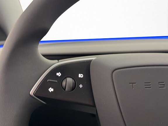 Tesla Model 3 14 of 30