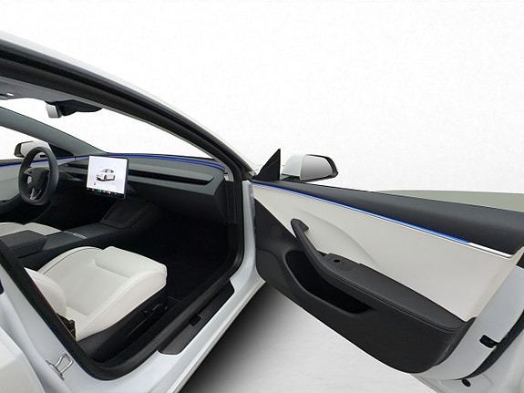 Tesla Model 3 26 of 30