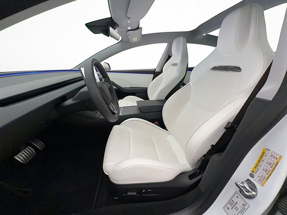 Tesla Model 3 11 of 30