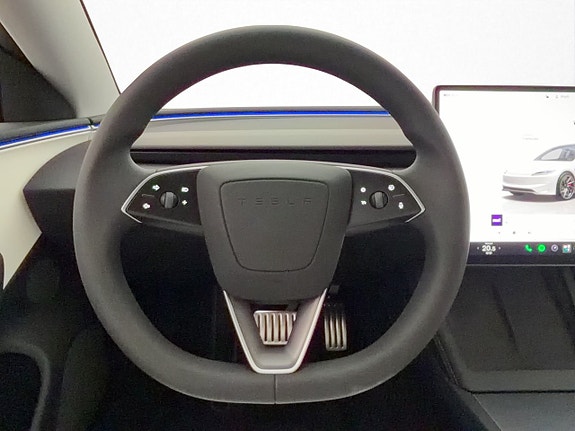 Tesla Model 3 13 of 30