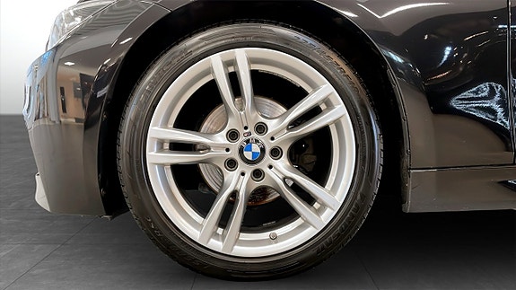 BMW 320 9 of 12