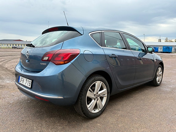 Opel Astra 6 of 13
