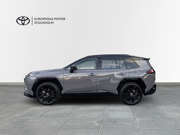 Toyota RAV4 3 of 11