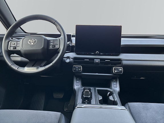 Toyota RAV4 8 of 11