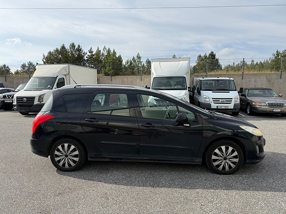 Peugeot 308 SW 3 of 9