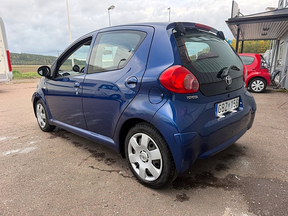 Toyota Aygo 7 of 21