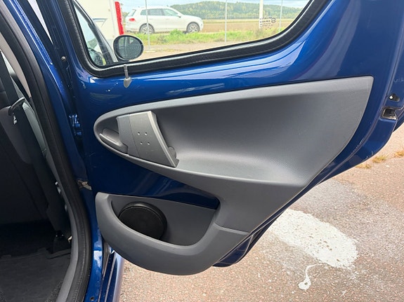 Toyota Aygo 10 of 21
