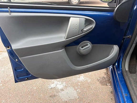 Toyota Aygo 14 of 21