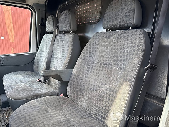 Ford Transit 8 of 9