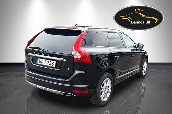 Volvo XC60 8 of 30