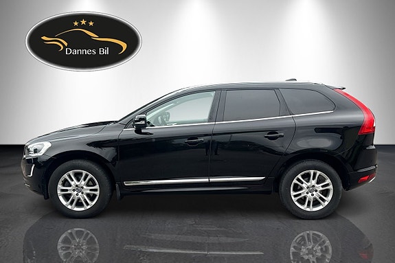 Volvo XC60 2 of 30