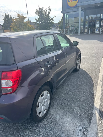 Toyota Urban Cruiser 3 of 9