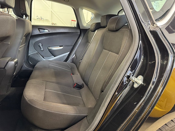 Opel Astra 12 of 20