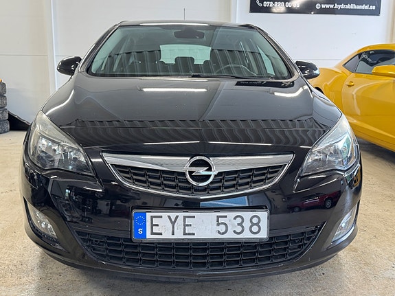 Opel Astra 2 of 20