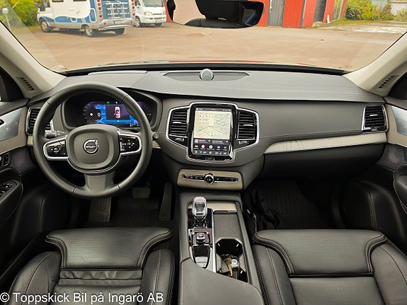 Volvo XC90 5 of 19