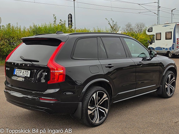 Volvo XC90 3 of 19