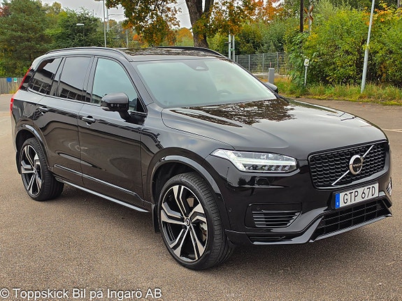 Volvo XC90 2 of 19