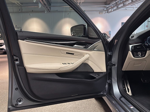 BMW 530d 8 of 25
