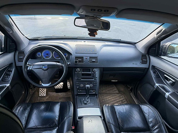 Volvo XC90 10 of 11