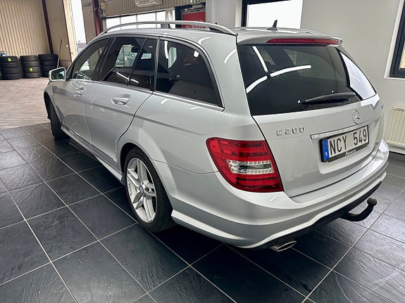 Mercedes-Benz C200 6 of 16