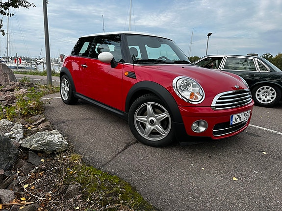 MINI Cooper 9 of 10