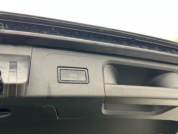 Volkswagen Passat 27 of 30