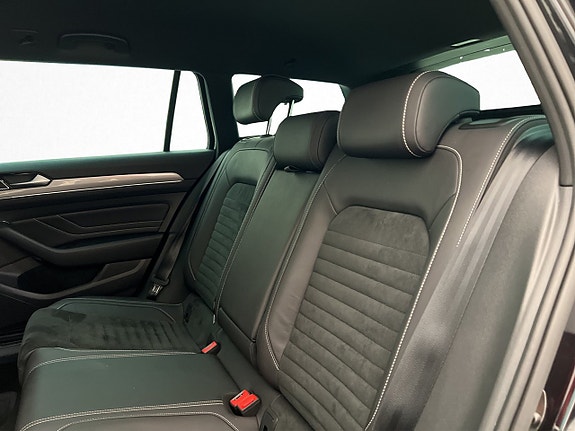 Volkswagen Passat 25 of 30