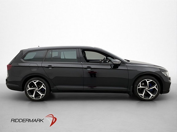 Volkswagen Passat 4 of 30