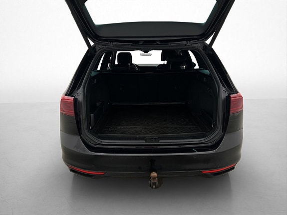 Volkswagen Passat 26 of 30