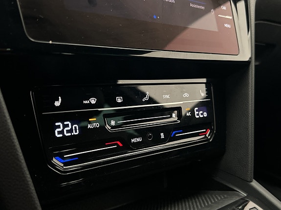 Volkswagen Passat 20 of 30