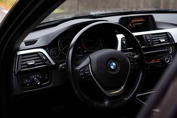 BMW 320d 14 of 18