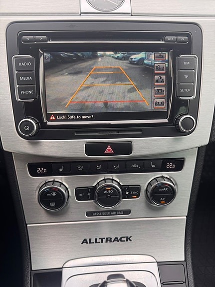 Volkswagen Passat Alltrack 12 of 12