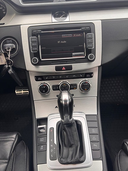 Volkswagen Passat Alltrack 9 of 12