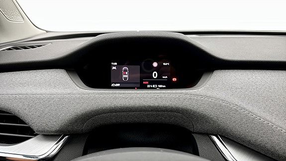 Skoda Enyaq 13 of 23