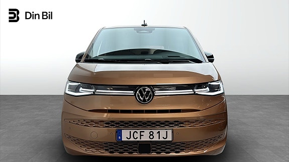 Volkswagen Multivan 4 of 12