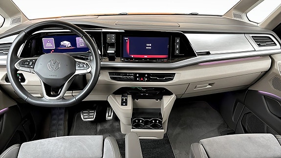 Volkswagen Multivan 10 of 12