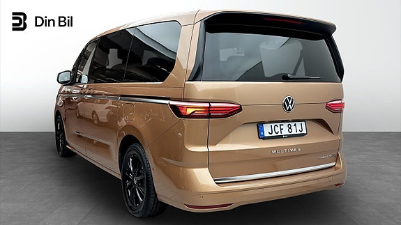 Volkswagen Multivan 3 of 12