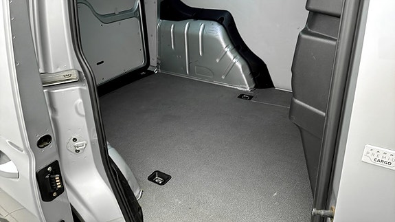 Volkswagen Caddy 11 of 12